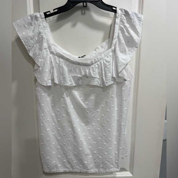 Ann Taylor White Textured Ruffle Blouse - Picture 1 of 3